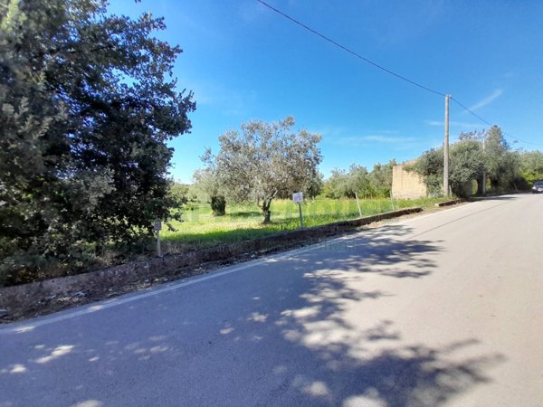 terreno edificabile in vendita a Pastorano