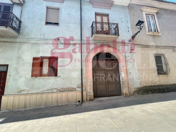 casa semindipendente in vendita a Pastorano