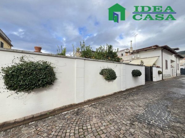 casa indipendente in vendita a Pastorano