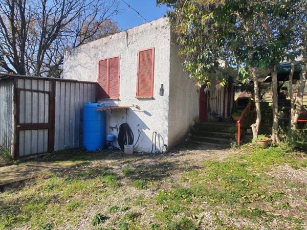 casale in vendita a Pastorano