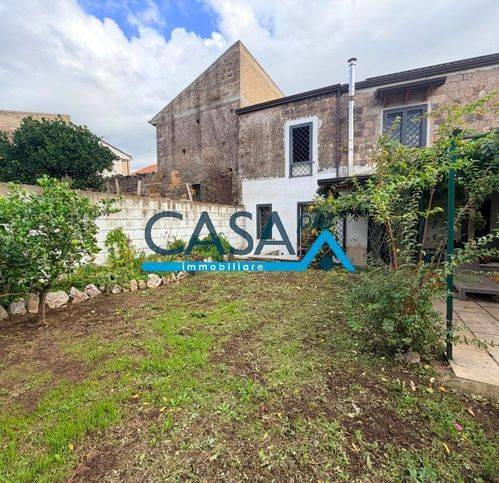 casa indipendente in vendita a Pastorano