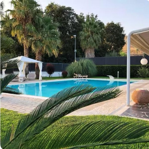 casa indipendente in vendita a Pastorano