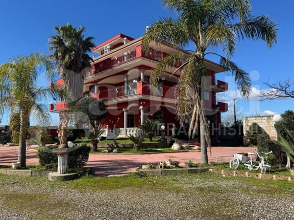 intera palazzina in vendita a Pastorano