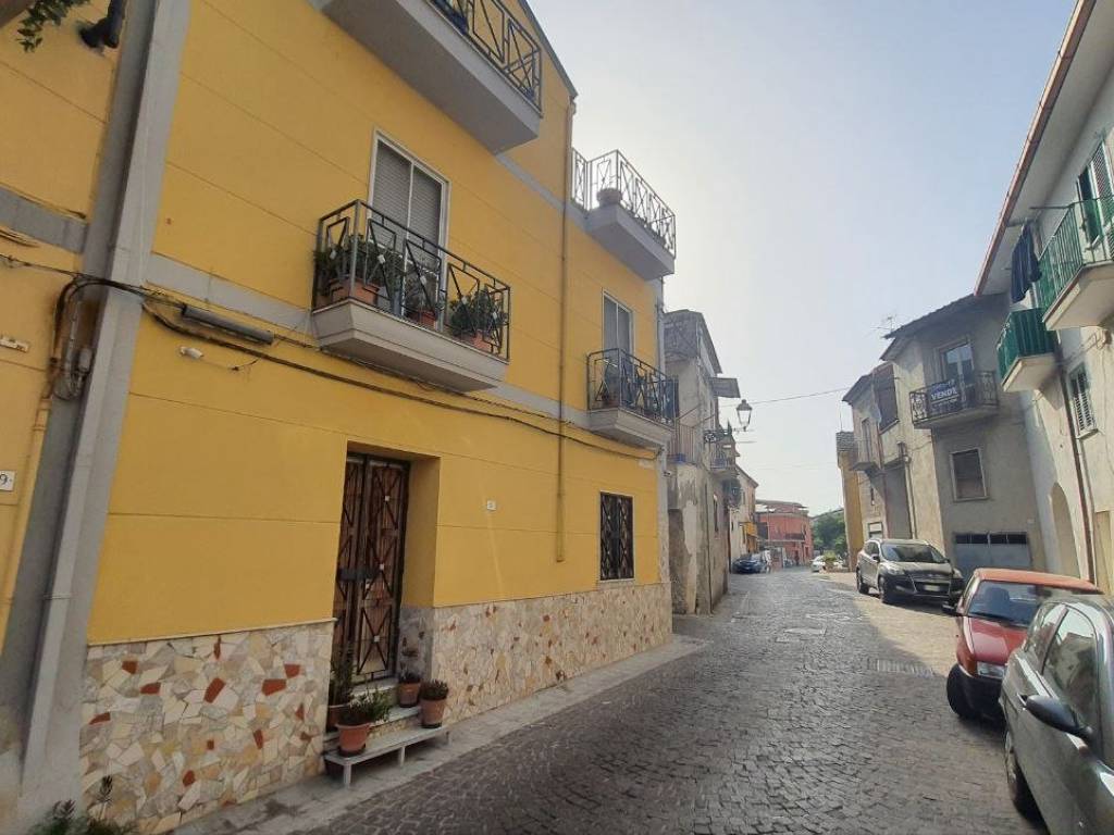 casa indipendente in vendita a Pastorano