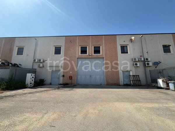 locale commerciale in vendita a Pastorano