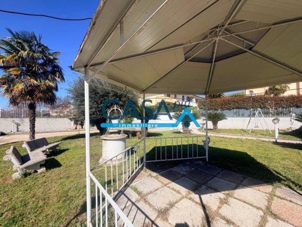 casa indipendente in vendita a Pastorano