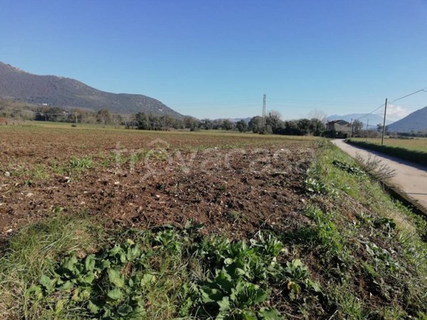 casa indipendente in vendita a Piana di Monte Verna