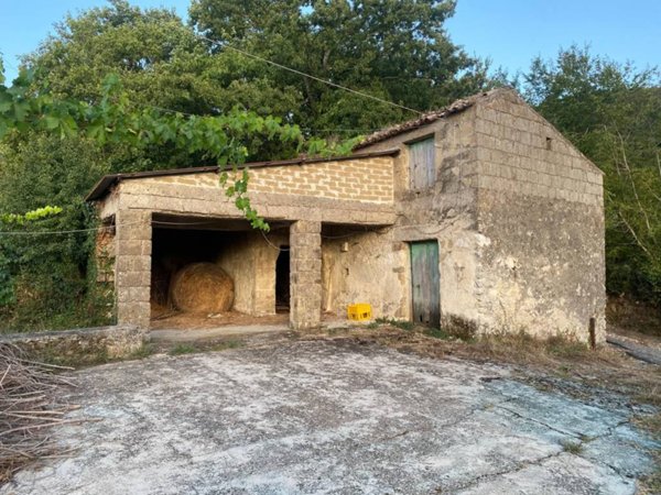 casa indipendente in vendita a Piana di Monte Verna