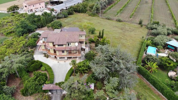 casa indipendente in vendita a Piana di Monte Verna