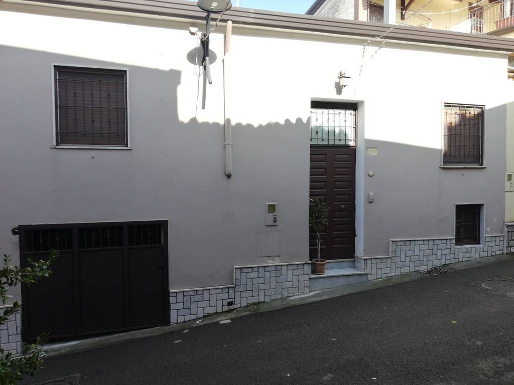 casa indipendente in vendita a Piana di Monte Verna