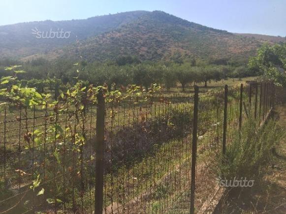 casa indipendente in vendita a Piana di Monte Verna