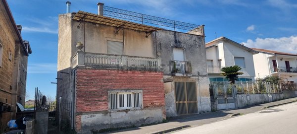casa indipendente in vendita a Piana di Monte Verna