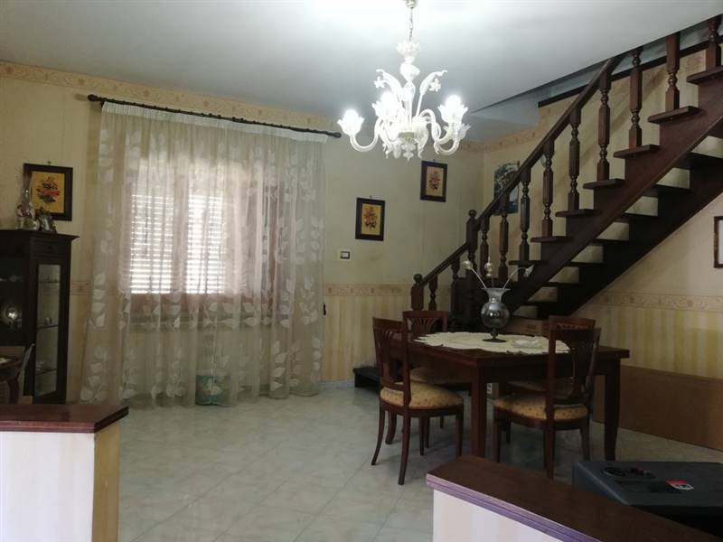 casa indipendente in vendita a Piana di Monte Verna