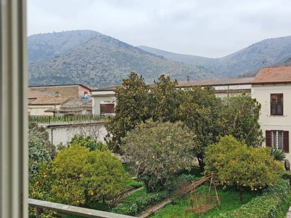 casa indipendente in vendita a Piana di Monte Verna