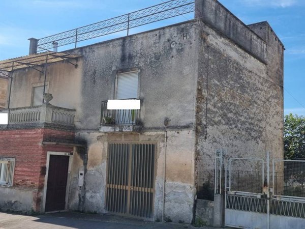 casa indipendente in vendita a Piana di Monte Verna