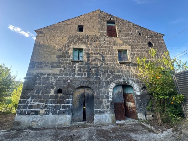 quadrivano in vendita a Piana di Monte Verna