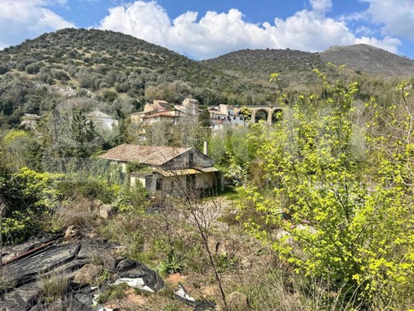 casa indipendente in vendita a Piana di Monte Verna