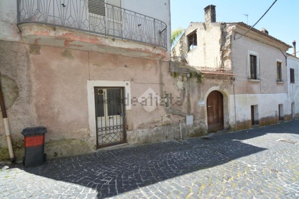 casa indipendente in vendita a Piana di Monte Verna