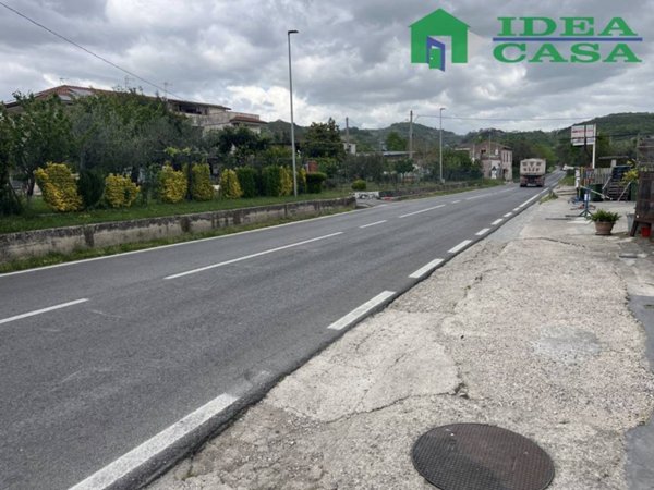 casa indipendente in vendita a Piana di Monte Verna