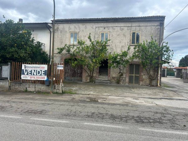 intera palazzina in vendita a Pietramelara