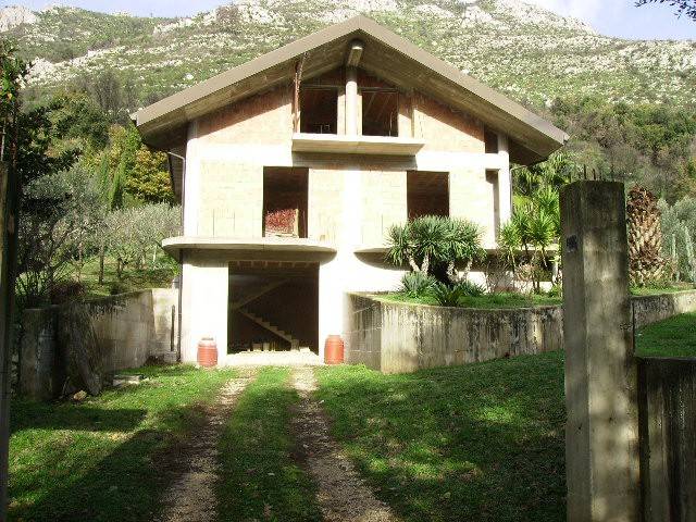 casa indipendente in vendita a Pietravairano