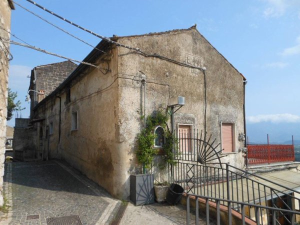 casa indipendente in vendita a Pietravairano