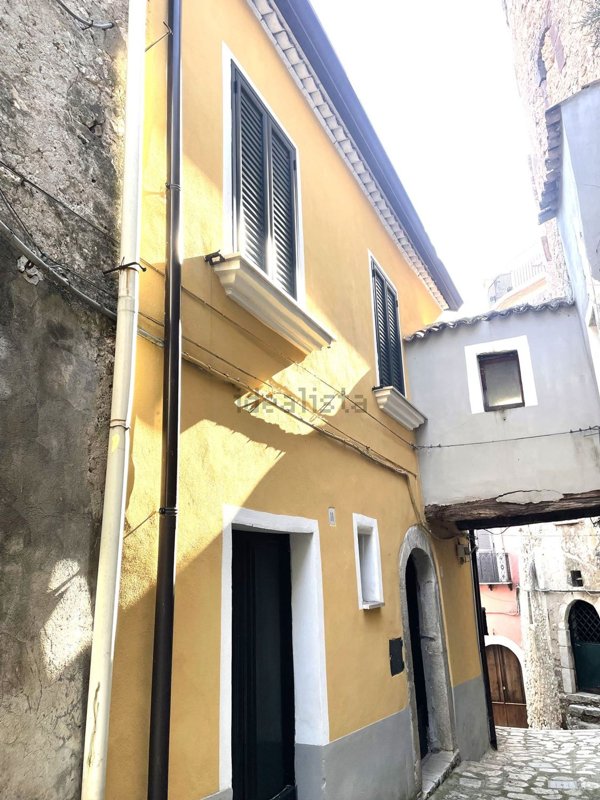 casa indipendente in vendita a Pietravairano