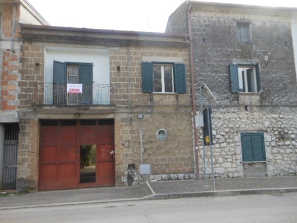 casa indipendente in vendita a Pietravairano