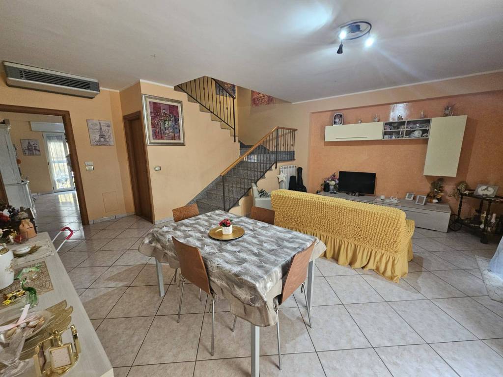 casa indipendente in vendita a Pignataro Maggiore
