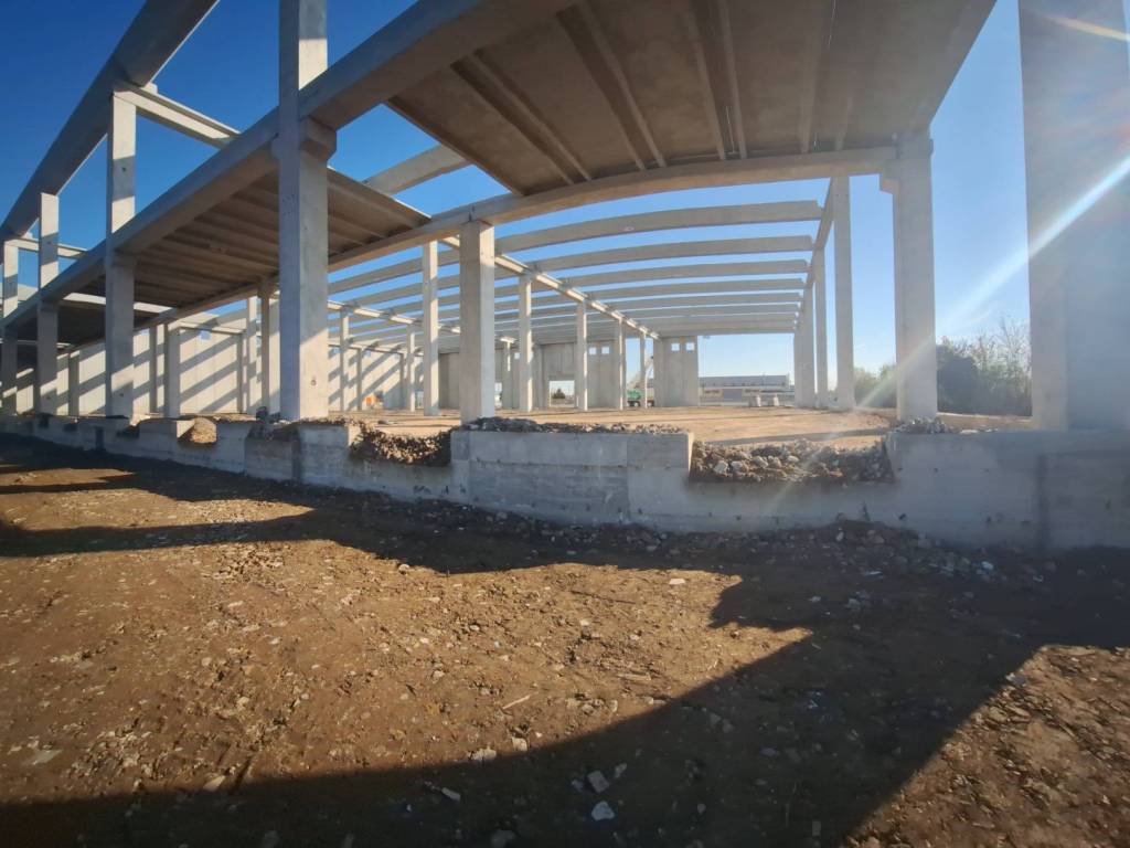 capannone in vendita a Pignataro Maggiore