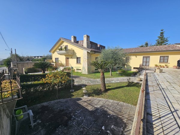 casa indipendente in vendita a Pignataro Maggiore