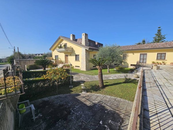 casa indipendente in vendita a Pignataro Maggiore