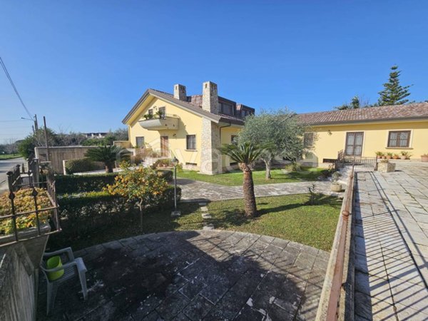 casa indipendente in vendita a Pignataro Maggiore