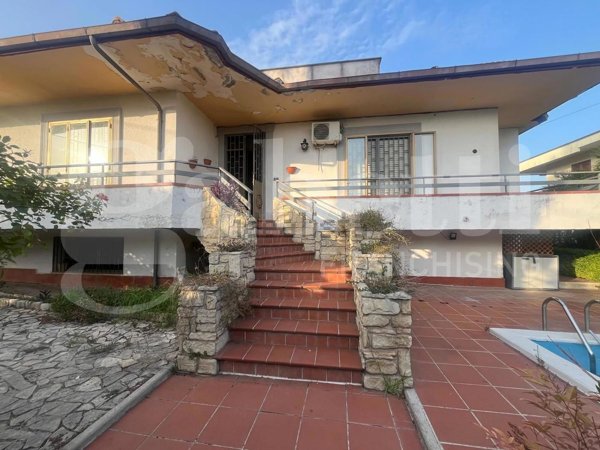 casa indipendente in vendita a Pignataro Maggiore
