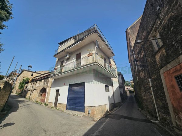 casa indipendente in vendita a Pignataro Maggiore