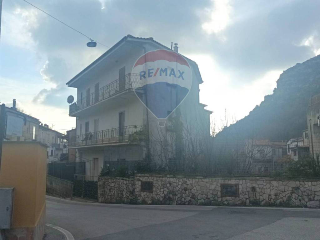 casa indipendente in vendita a Pontelatone