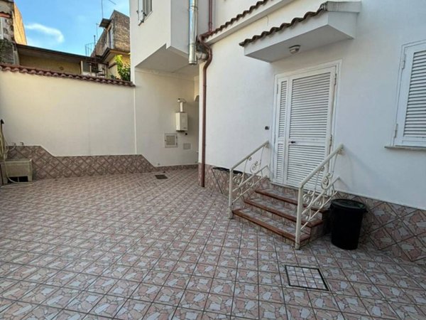 casa indipendente in vendita a Portico di Caserta