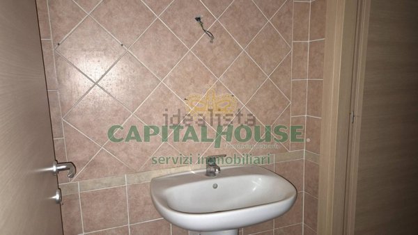 ufficio in vendita a Portico di Caserta