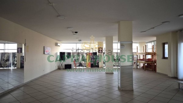 ufficio in vendita a Portico di Caserta