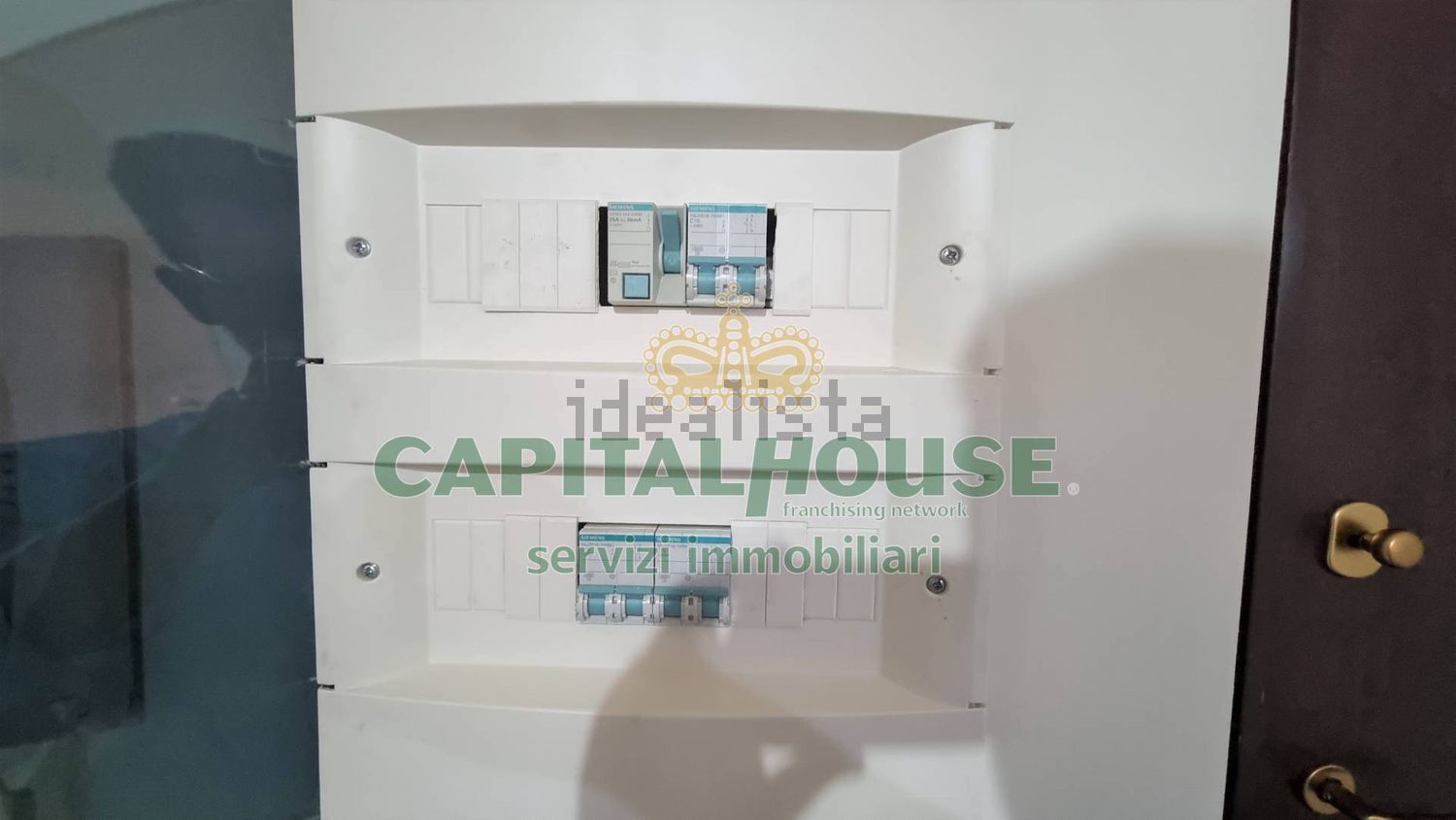 ufficio in vendita a Portico di Caserta