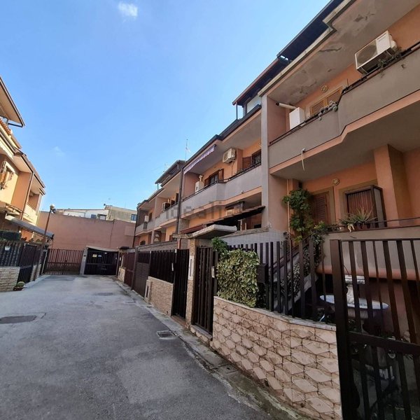 casa indipendente in vendita a Portico di Caserta