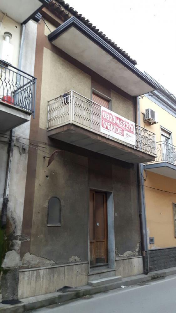 casa indipendente in vendita a Portico di Caserta