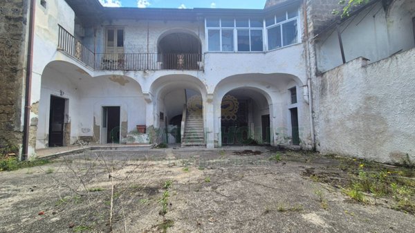 casa indipendente in vendita a Portico di Caserta