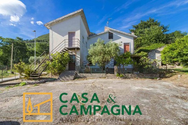 casa indipendente in vendita a Pratella in zona Roccavecchia