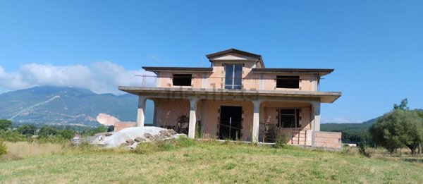 pentavano in vendita a Pratella in zona Roccavecchia