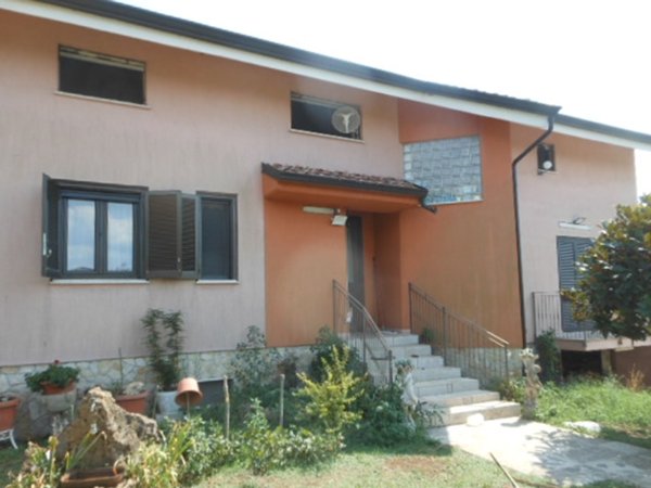 casa indipendente in vendita a Pratella in zona Roccavecchia