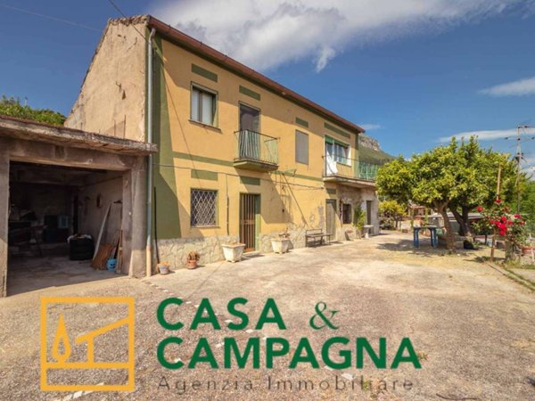 casa indipendente in vendita a Pratella in zona Roccavecchia