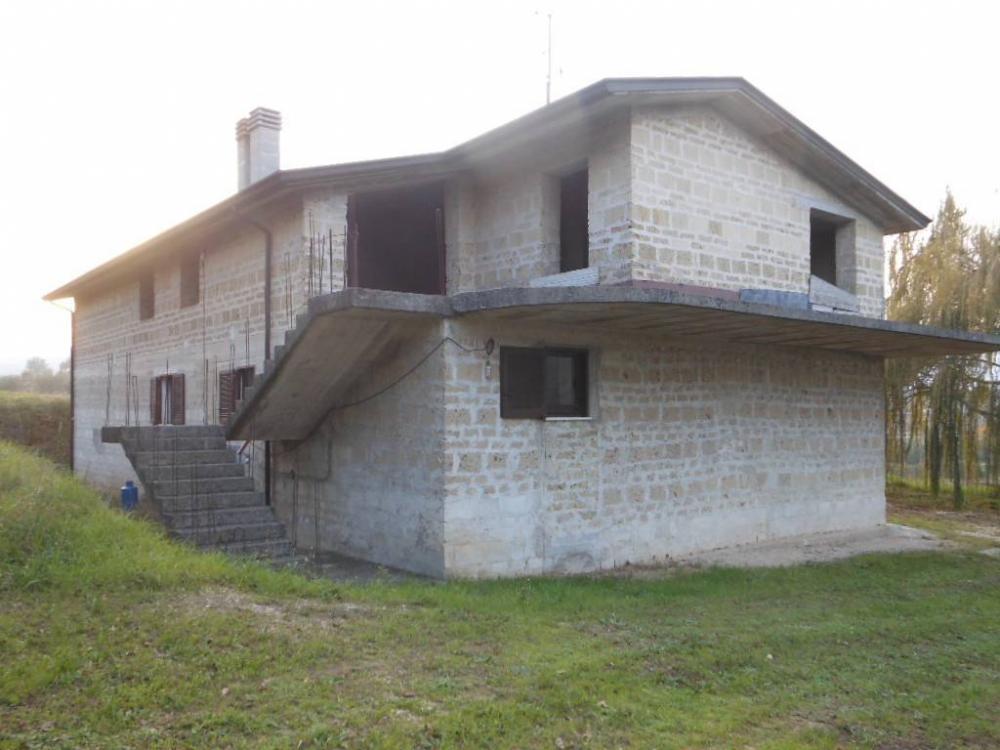 casa indipendente in vendita a Presenzano