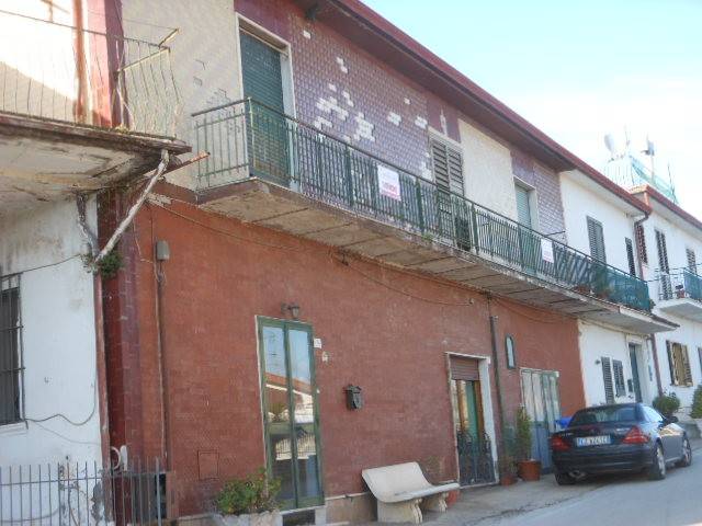 casa indipendente in vendita a Presenzano