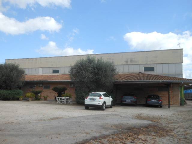locale commerciale in vendita a Presenzano